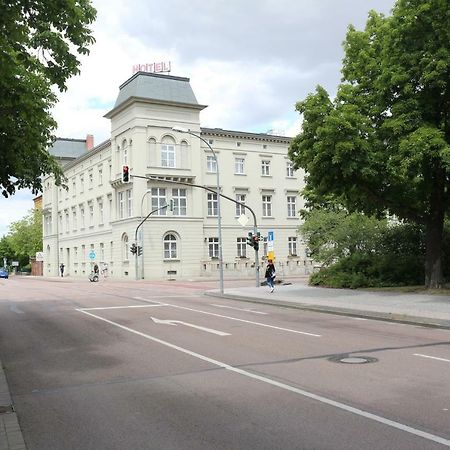 Hotel "Stadt Koethen" Koethen  Exteriör bild