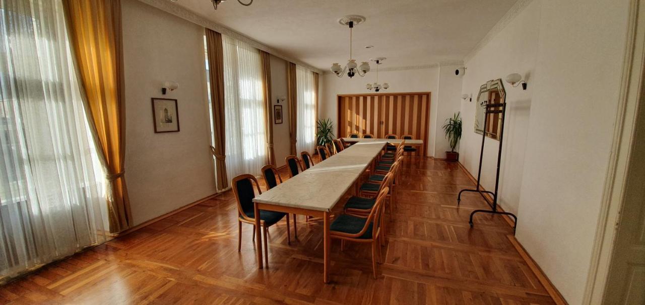 Hotel "Stadt Koethen" Koethen  Exteriör bild