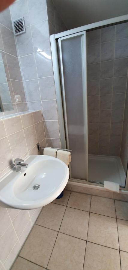 Hotel "Stadt Koethen" Koethen  Exteriör bild